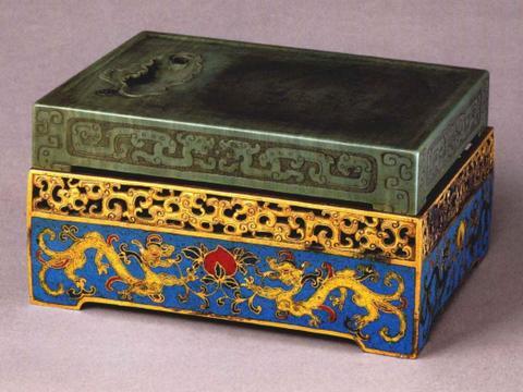 中国珐琅艺术，故宫珍藏宝物，夔龙纹暖砚盒，清代皇帝御用之物