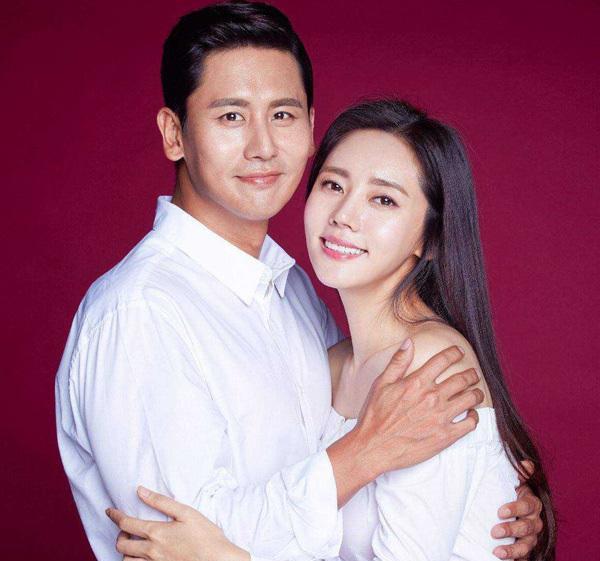 韩国女星嫁给中国演员图片