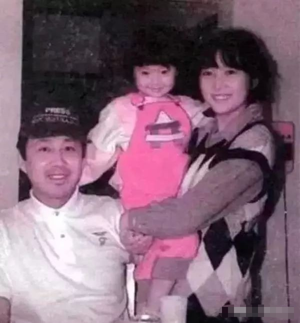 “第一女主播”杜宪，陈道明背后的“传奇女人”，美貌与才华并济|康熙王朝_新浪新闻