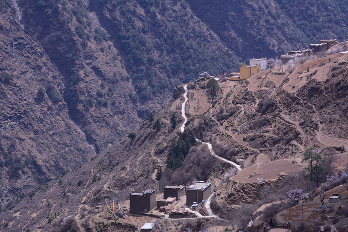 两河口水电站淹没区居民已经完成搬迁