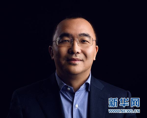 诗人阎志。新华网发