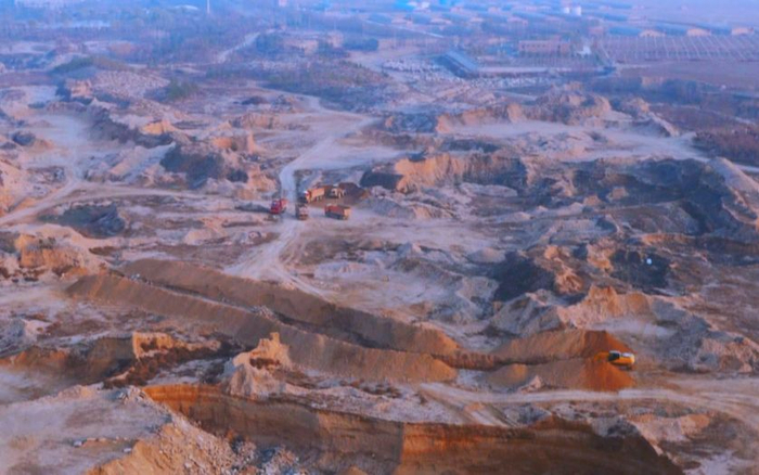 整治前的采矿现场。受访者供图