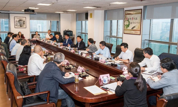 图为座谈会现场。记者 何希斌 摄