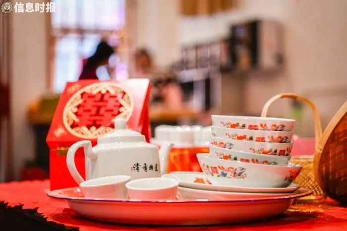 △过大礼时用到餐具和茶具。