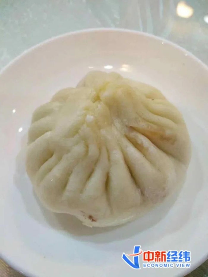 叶露第一次吃的狗不理包子 受访者供图