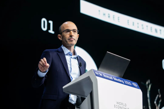 ▲赫拉利参加达沃斯世界经济论坛2020年年会。