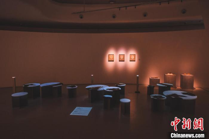 图为展览现场。　原美术馆供图 摄
