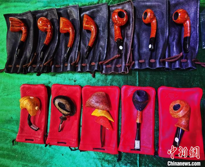 各种精美烟斗 张桂芹 摄