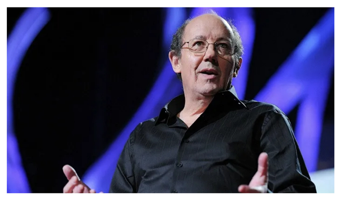 ▲大卫·克里斯蒂安，历史学家，“大历史”教学领域的领军人物，担任国际大历史协会主席，著有《时间地图》、《极简人类史》、《起源：万物大历史》等。