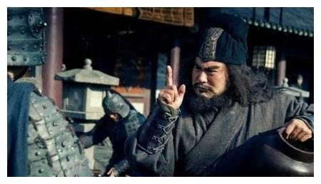 人物过江图 张窟窿、关过江、马四连、黄哈哈、《新三国》这些梗你知道吗？