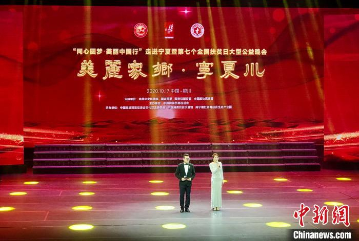 演出现场。　李泽阳 摄