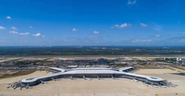 美兰机场二期扩建项目加速推进，海南自贸港新门户机场逐渐成形。 海口日报记者 石中华 摄