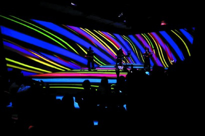 图说：2018年THE EITHER乐队新媒体沉浸式音乐会现场