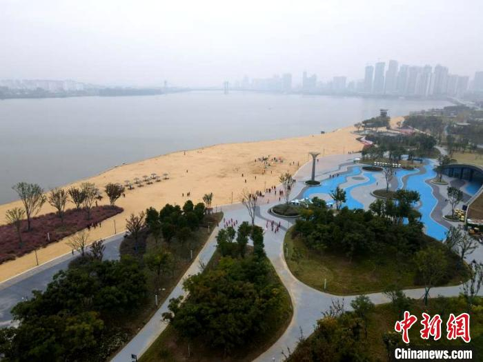 鱼梁洲环岛景观带之快乐水岸 邹浩 摄