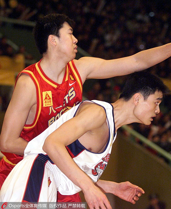 王治郅和姚明当年的对决至今仍让人津津乐道。图/Osports
