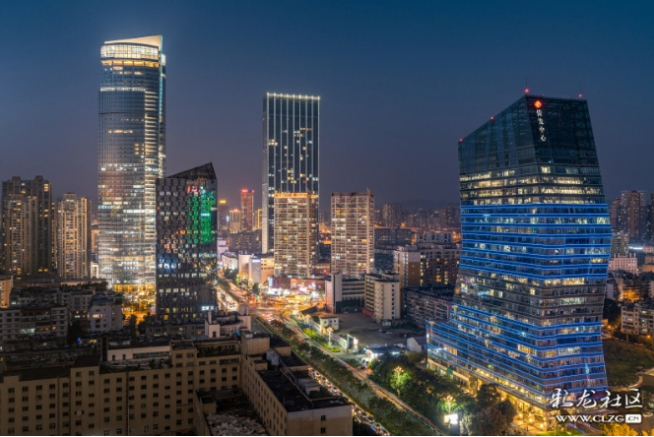 图源：彩龙社区