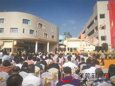 ▲昨天，虎外附属幼儿园正式开园 记者 雷元全 摄