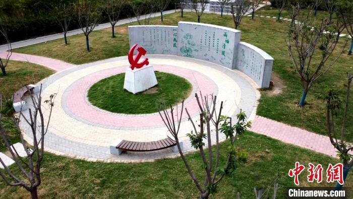 航拍三省井文化公园清风广场。丰县王沟镇政府供图