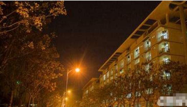 为什么到了大学,宿舍还要定时“熄灯断电”?这3点同学们该理解|熄灯|宿舍|同学