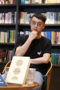 旅行作家刘子超:当一个孤独的中国人,来到被世界遗忘的角落
