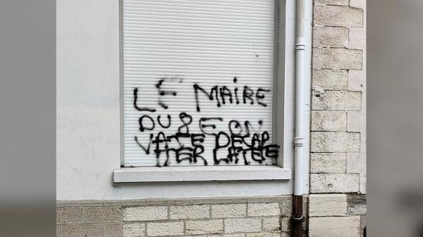 法国第二大城市里昂第8区的区长贝尔赞收到了斩首威胁。（贝尔赞推特截图）