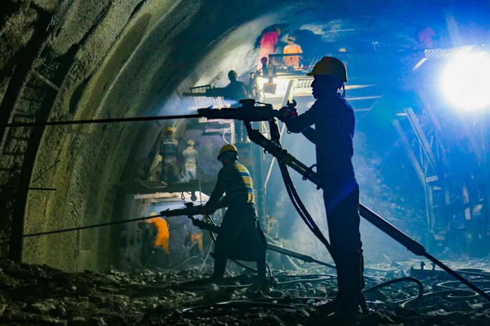 巫镇高速施工现场 巫镇高速公路公司供图