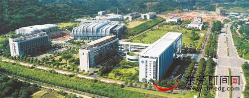 ■松山湖科学城由原规划的“两核一轴多区”升级为“一轴一区两心三组团”的宏大格局 记者 郑志波 摄
