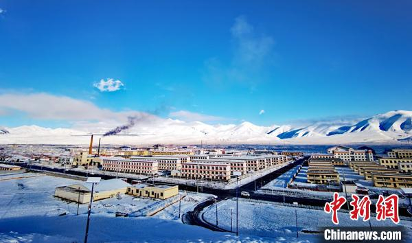 图为治多县降雪后风景如画。青海省气象局供图