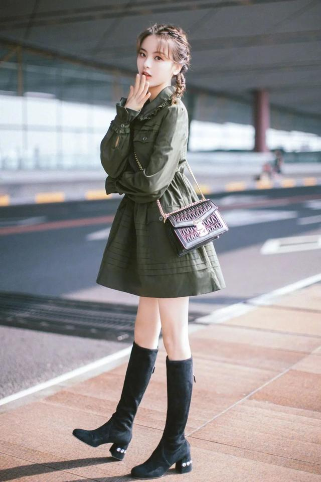 女明星人手一双 穿它腿长至少增10cm