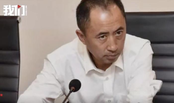 刀文兵,1969年7月出生于云南省昆明市,1991年7月毕业于西南政法大学法学系,后进入昆明市中级人民法院工作。视频截图