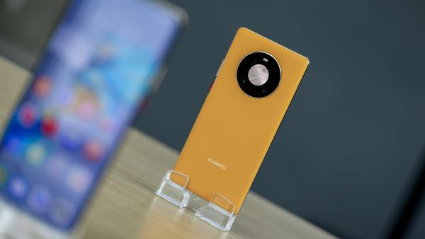 图说：华为MATE40手机 来源/采访对象提供