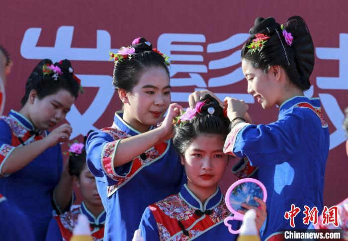 王东明 摄