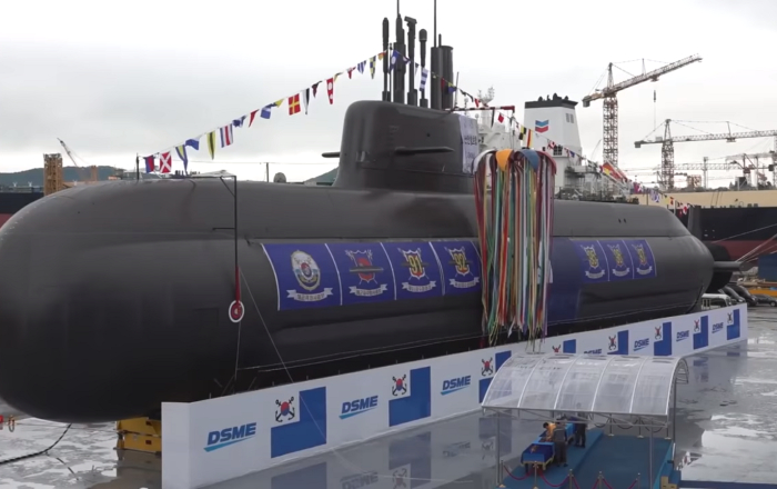  KSS-3潜艇配备了“玄武”-2弹道导弹，具备一定战略威慑能力。