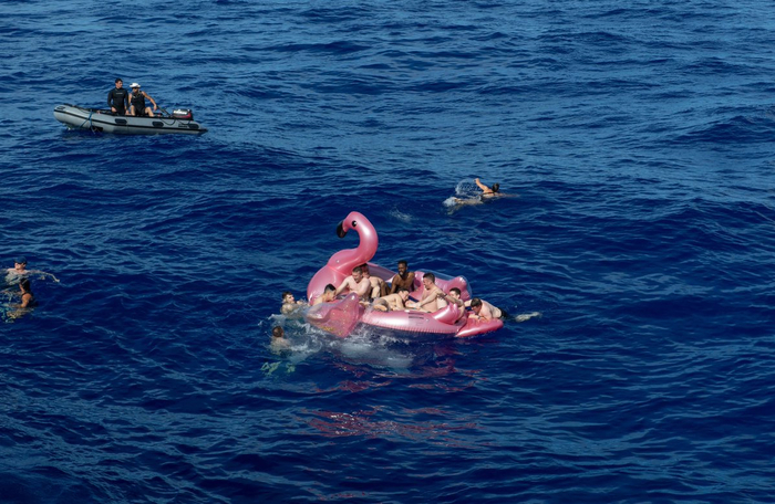 图丨@HMCS Winnipeg