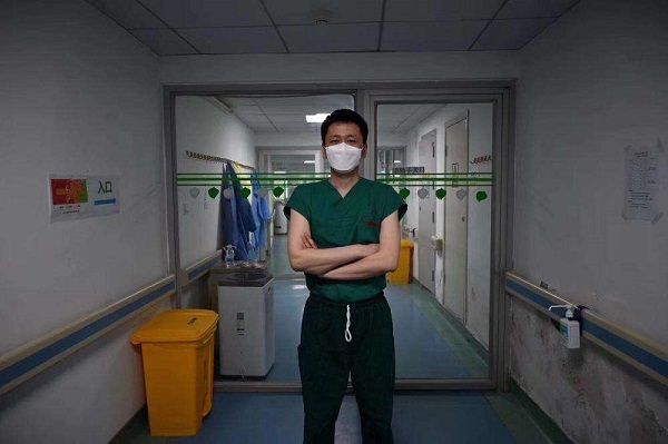 图说：钟鸣在武汉 图片来源于网络