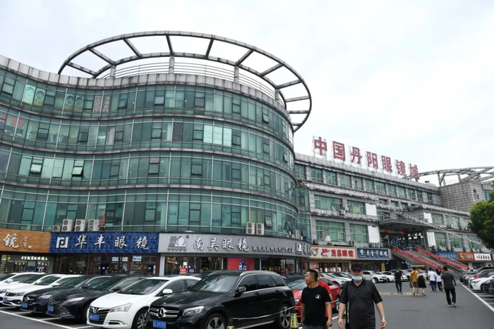 ▲2020年7月18日，江苏镇江，中国丹阳眼镜城。图/ICphoto