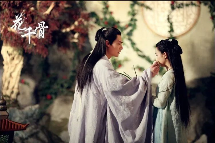 ▲改编自同名小说的电视剧《花千骨》。图片来自宣传海报