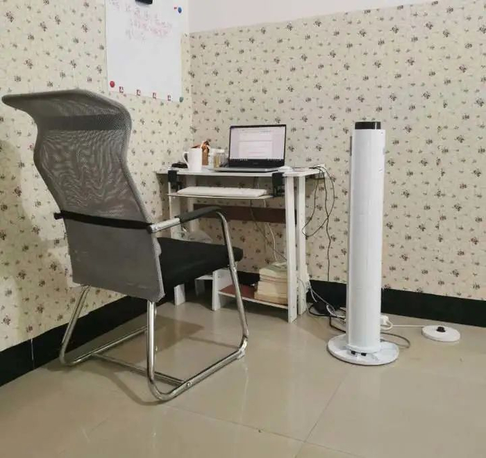 ▲网文作者北冰洋用来写作的角落。受访者供图