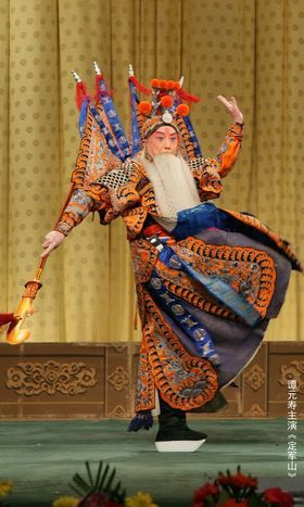 谭元寿主演《定军山》。图/北京京剧院