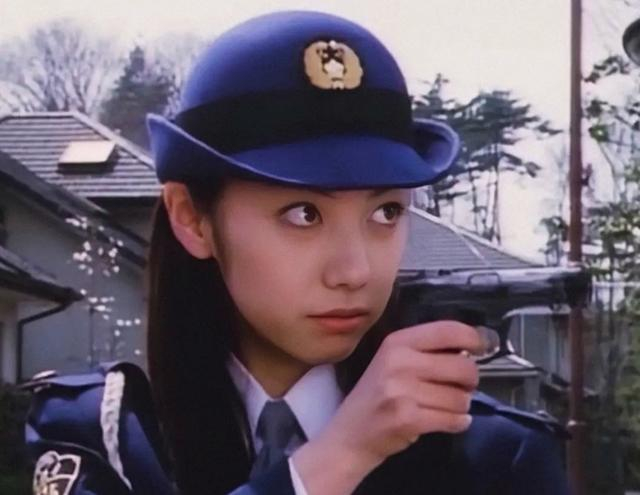 《铁甲小宝》那个善良女警花,43岁依旧甜到犯规,初恋的感觉