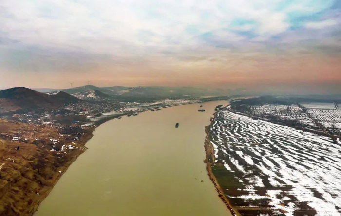 淮河冬韵。新华网发（司家龙 摄）