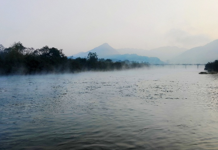 安徽泾县桃花潭美景。