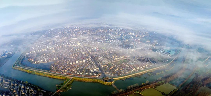 淮河岸边的安徽寿县古城半城烟雨、半城诗。新华网发（孟伟 摄）