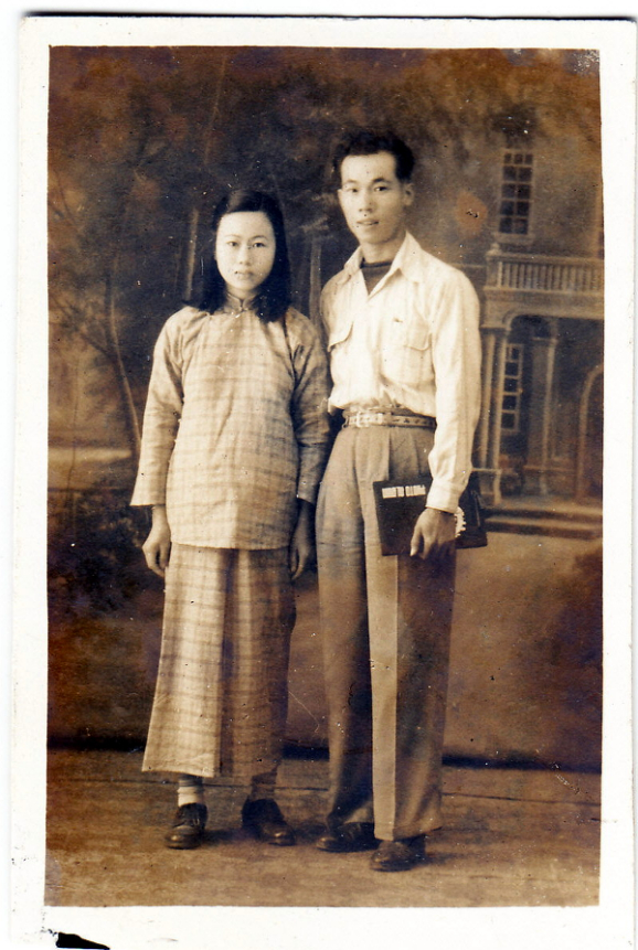 父母亲结婚时合照（1950年）