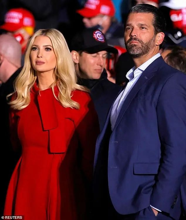 ▲伊万卡与哥哥小唐纳德。图据路透社