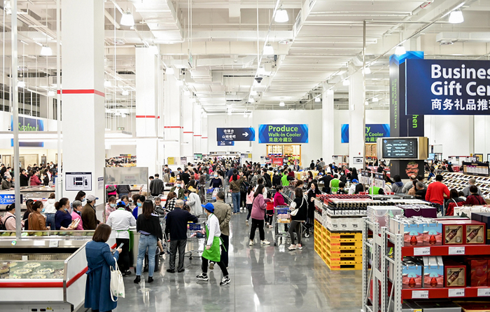 山姆会员店内购物者络绎不绝（资料图） 山姆会员店供图