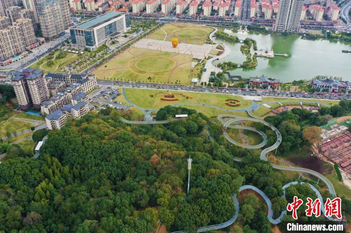 据介绍，盘山森林公园以乐道贯通全园，以乐祖伶伦创作十二音律为灵感，打造十二大节点。　刘占昆 摄