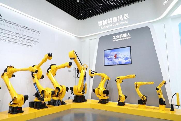 图为格力展出的工业机器人。新华网 伍嘉炜 摄