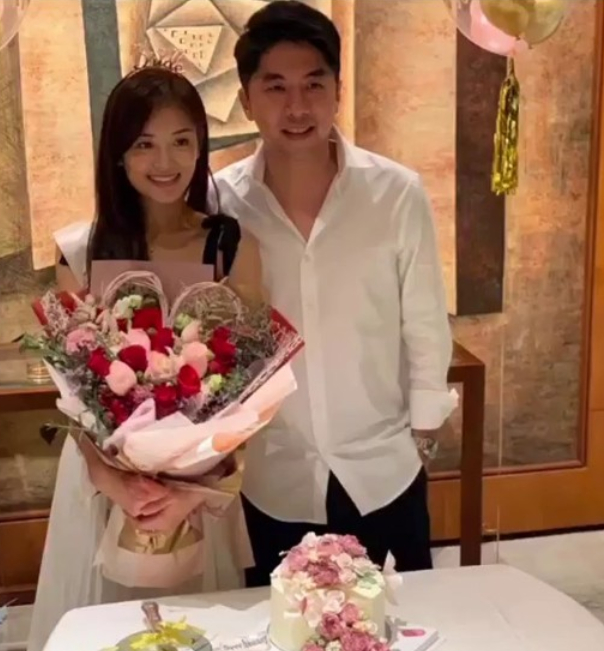 歌手许廷铿哥哥结婚，娶模特裴殷，结婚现场首曝光