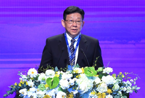 陈德铭在第十五届清华大学公共管理高层论坛上发言 图自清华大学新闻网